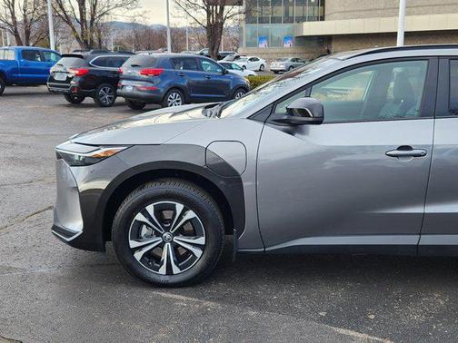 2025 Toyota bZ4X XLE