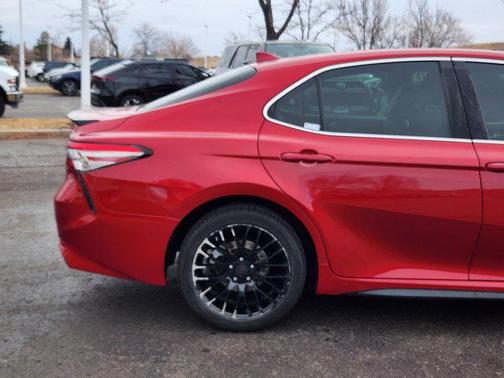 2019 Toyota Camry SE