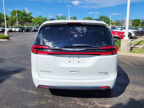 2023 Chrysler Pacifica Limited