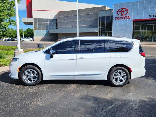 2023 Chrysler Pacifica Limited