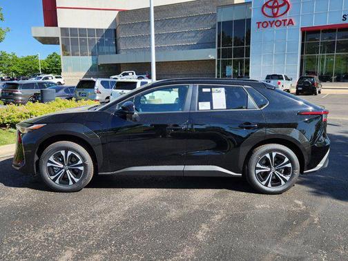 2025 Toyota bZ4X XLE