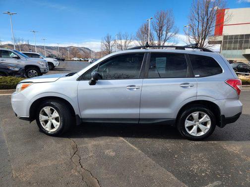 2016 Subaru Forester 2.5i
