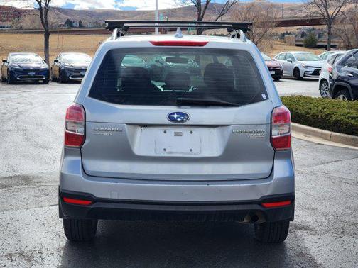 2016 Subaru Forester 2.5i