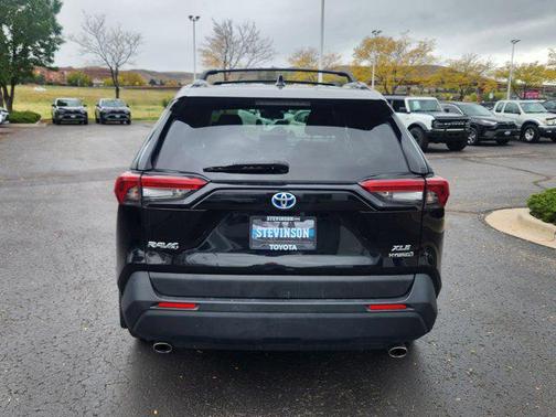 2019 Toyota RAV4 Hybrid XLE