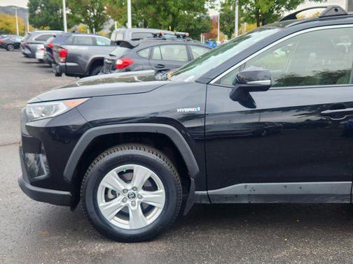 2019 Toyota RAV4 Hybrid XLE
