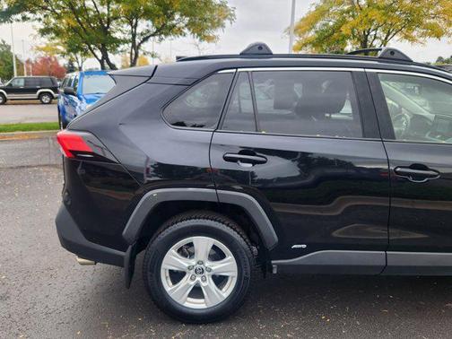 2019 Toyota RAV4 Hybrid XLE