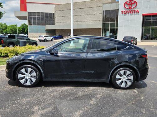 2023 Tesla Model Y Long Range Dual Motor All-Wheel Drive