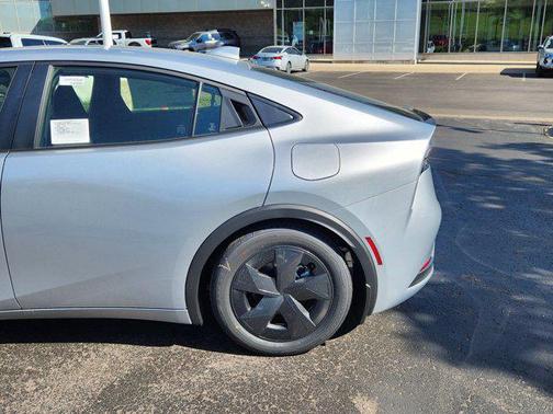 2025 Toyota Prius L