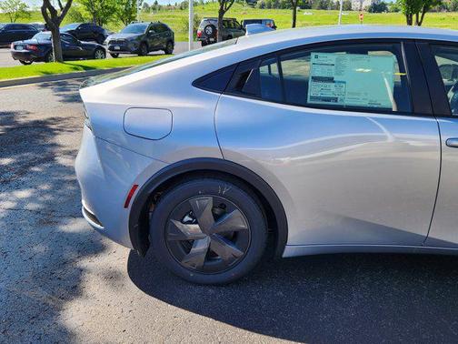 2025 Toyota Prius L