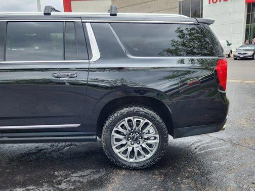 2024 GMC Yukon XL Denali Ultimate