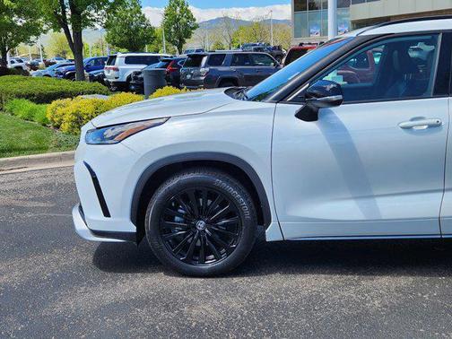 2023 Toyota Highlander XSE