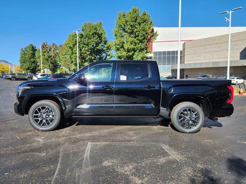 2026 Toyota Tundra Hybrid Platinum