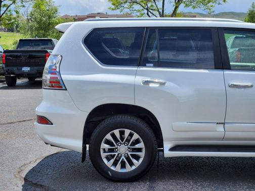 Starfire Pearl 2015 Lexus GX 460 Luxury