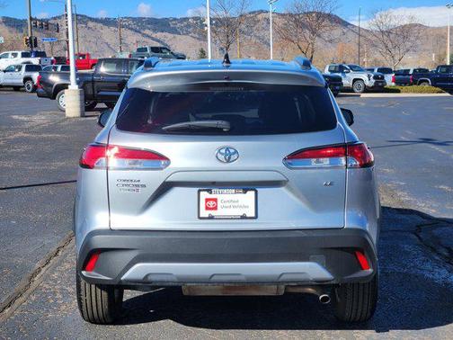 2025 Toyota Corolla Cross LE