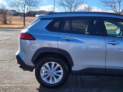 2025 Toyota Corolla Cross LE