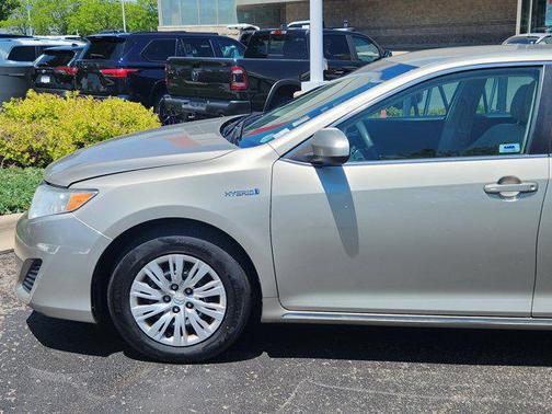 2014 Toyota Camry Hybrid LE