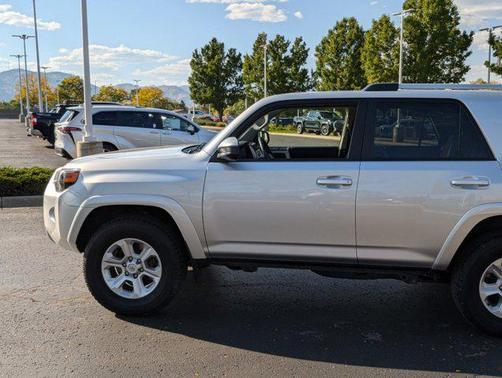 2022 Toyota 4Runner SR5