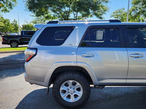 2022 Toyota 4Runner SR5