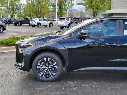 2025 Toyota bZ4X XLE
