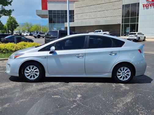 2014 Toyota Prius Plug-in Advanced