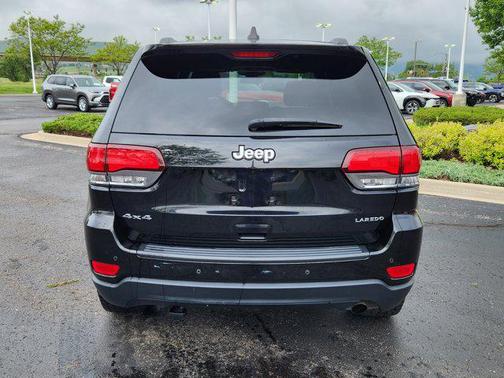 2020 Jeep Grand Cherokee Laredo