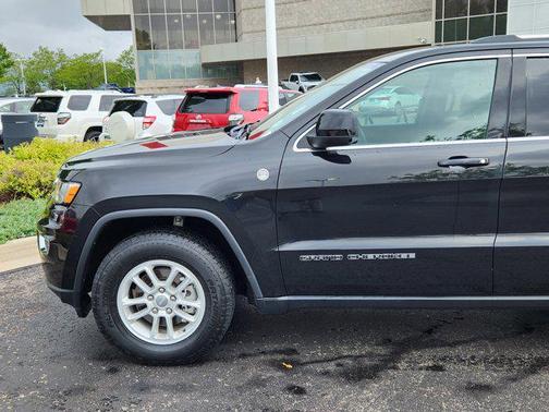 2020 Jeep Grand Cherokee Laredo