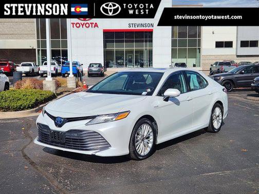 2020 Toyota Camry Hybrid XLE