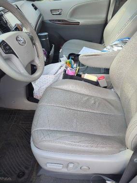 2013 Toyota Sienna XLE