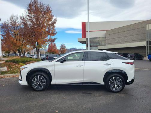 2024 Lexus RZ 450e 450e Premium