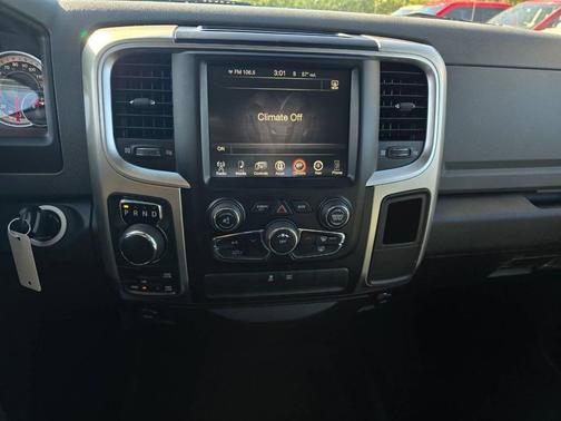 2016 RAM 1500 SLT