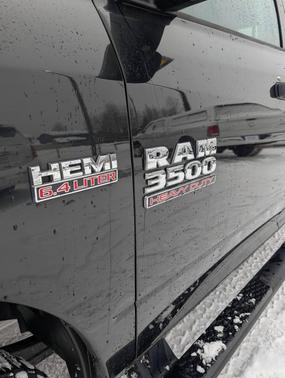 2018 RAM 3500 Tradesman 4x4 4dr Crew Cab 8 ft. LB SRW Pickup