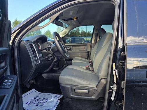 2015 RAM 2500 Tradesman 4x4 4dr Crew Cab 6.3 ft. SB Pickup