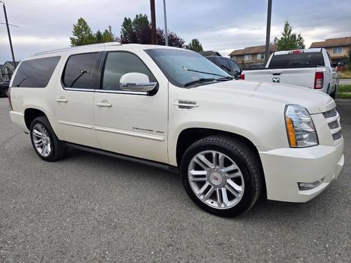 2013 Cadillac Escalade ESV Premium