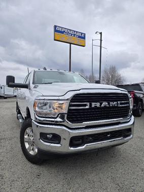 Bright White Clear Coat 2019 RAM 2500 Big Horn 4x4 4dr Crew Cab 8 ft. LB Pickup