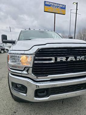 Bright White Clear Coat 2019 RAM 2500 Big Horn 4x4 4dr Crew Cab 8 ft. LB Pickup