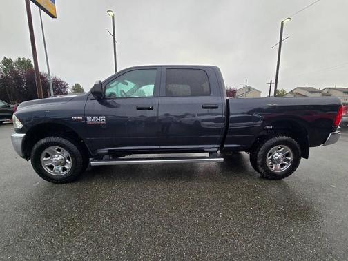 2018 RAM 2500 Tradesman 4x4 4dr Crew Cab 6.3 ft. SB Pickup