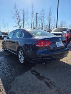 Night Blue Metallic 2012 Volkswagen Passat 3.6 SE