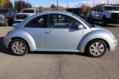2010 Volkswagen New Beetle 2.5L