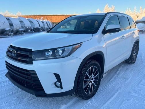2017 Toyota Highlander SE