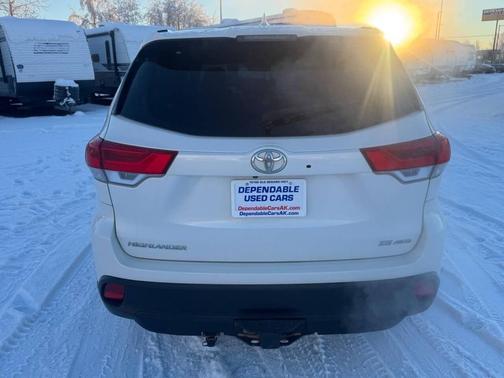 2017 Toyota Highlander SE