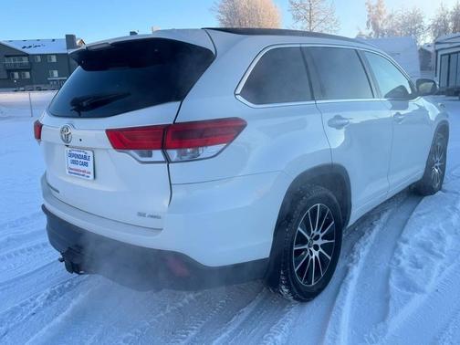 2017 Toyota Highlander SE