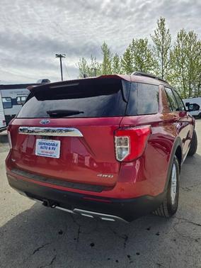 Rapid Red Metallic Tinted Clearcoat 2021 Ford Explorer XLT AWD 4dr SUV