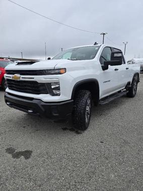 Summit White 2024 Chevrolet Silverado 2500 Custom