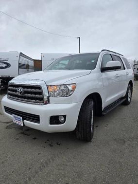 Super White 2013 Toyota Sequoia SR5