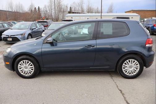 2010 Volkswagen Golf 2-Door