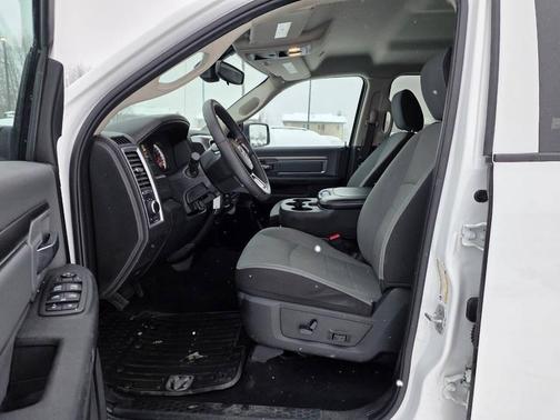 2022 RAM 1500 Classic SLT