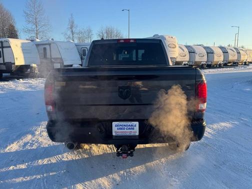 2021 RAM 1500 Classic Warlock 4x4 4dr Crew Cab 5.5 ft. SB Pickup