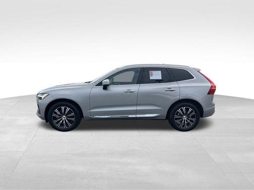 2022 Volvo XC60 B5 Inscription