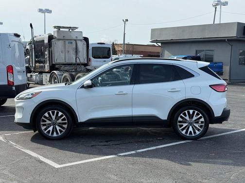 2020 Ford Escape Titanium Hybrid