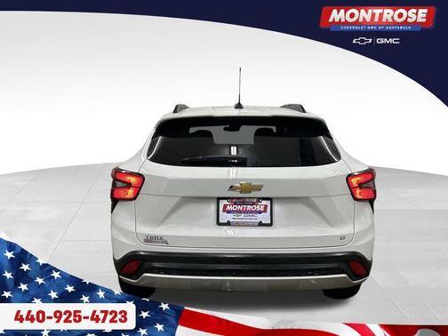 Summit White 2025 Chevrolet Trax LT